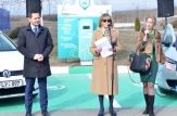 Posesorii de automobile electrice îşi pot încărca gratis maşina pe durata cumpărăturilor, la unul din centrele comerciale din municipiu